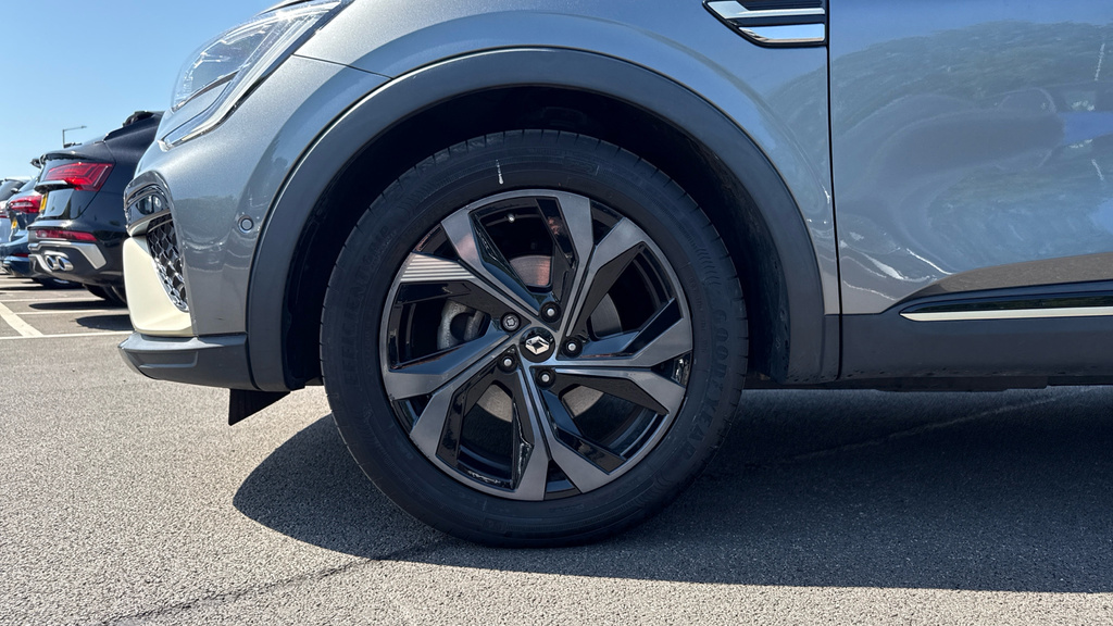 Renault Arkana 1.6 E-tech Hybrid 145 Engineered Bose Ed Grey #31