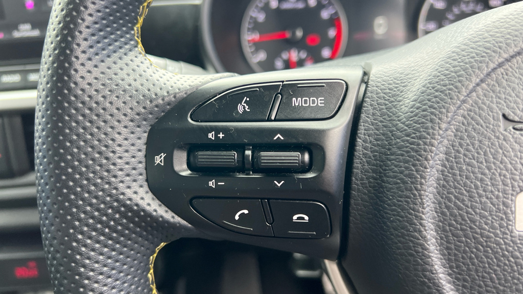 Kia Picanto 1.0 2 4 Seats Black #21