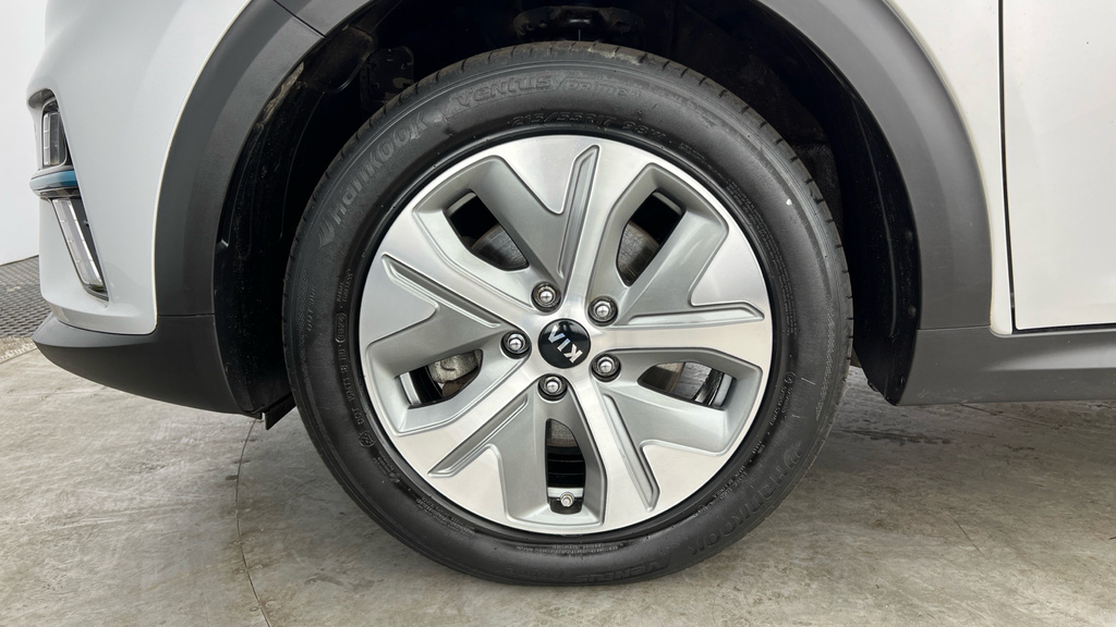 Kia e-Niro 150Kw 4 64Kwh Silver #29