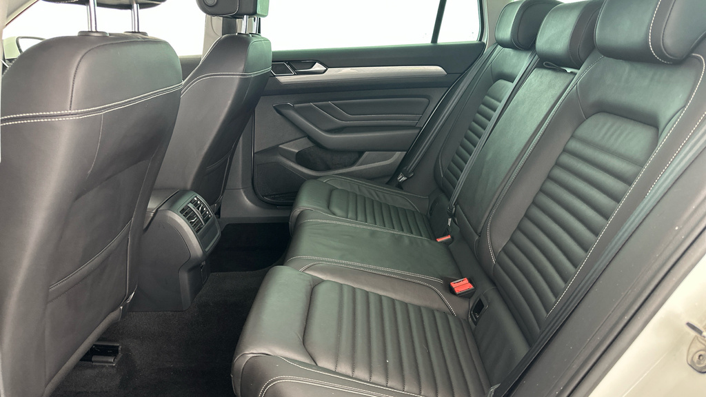 Volkswagen Passat 2.0 Tdi R-line Estate Dsg Grey #25