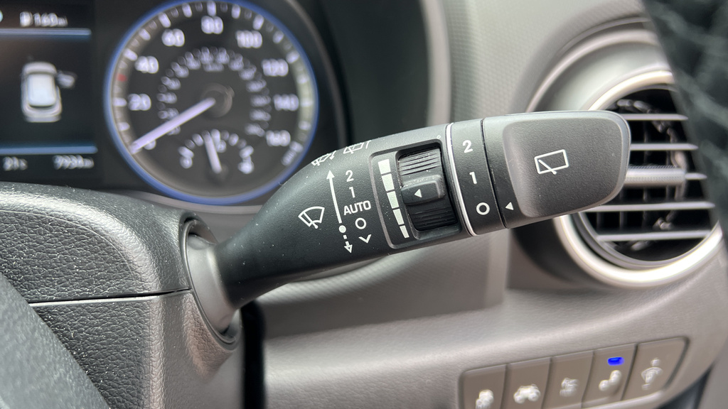 Hyundai Kona Kona Premium Black #28