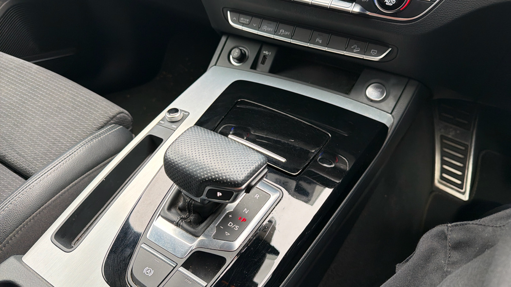 Audi Q5 2022 2.0 Tdi 40 Edition 1 Suv S Tronic Black #34