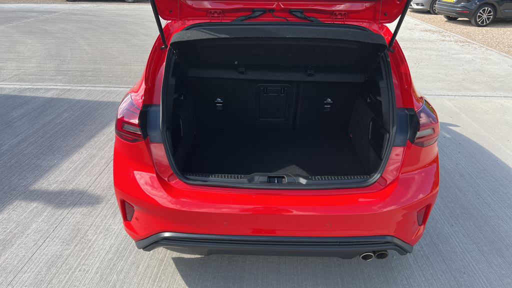 Ford Focus 1.0 Ecoboost St-line 5Dr- Red Stitching, Front R Black #15