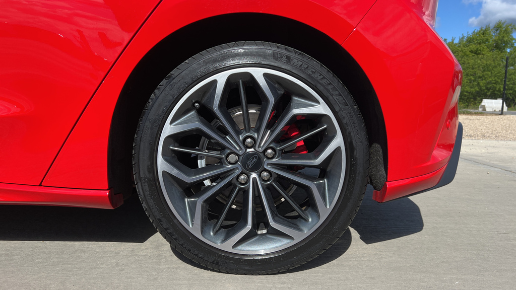 Ford Focus 1.0 Ecoboost St-line 5Dr- Red Stitching, Front R Black #17