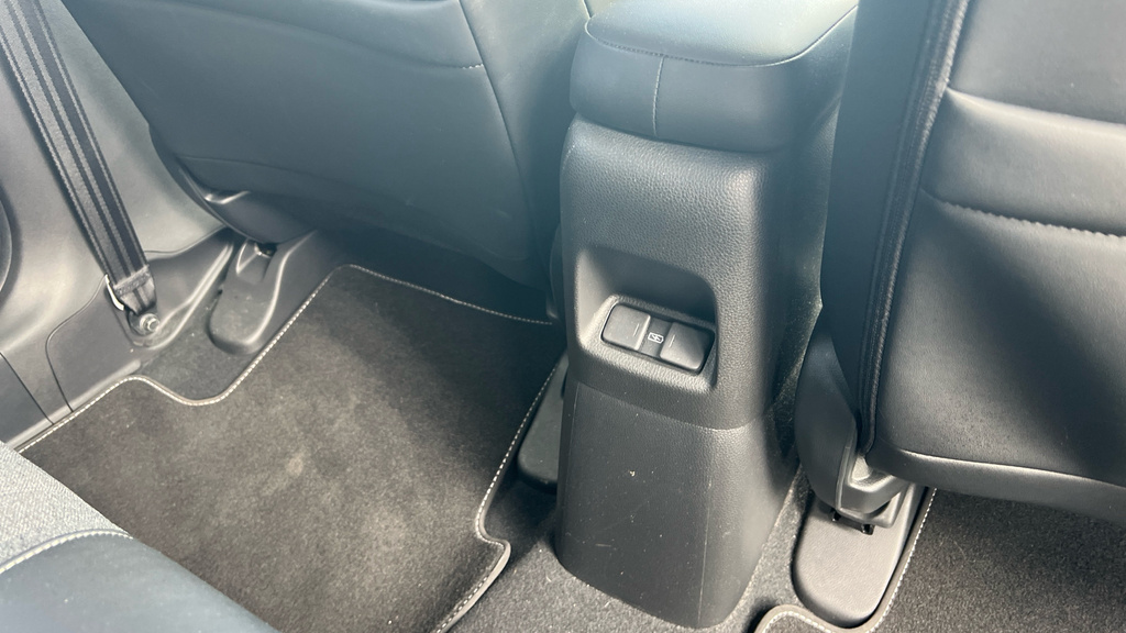 Honda Jazz 1.5 I-mmd Hybrid Se Ecvt Black #36