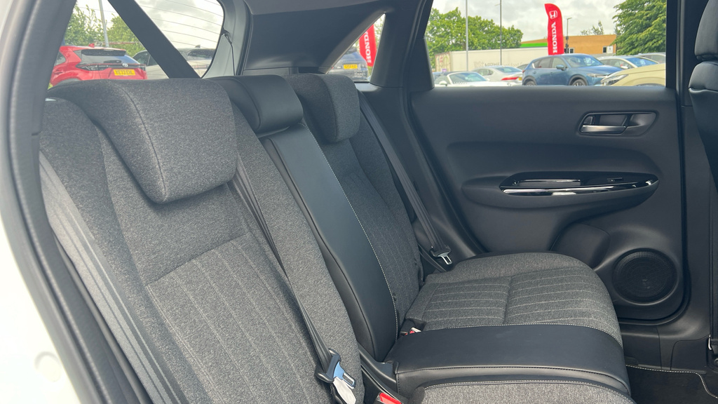 Honda Jazz 1.5 I-mmd Hybrid Se Ecvt Black #17