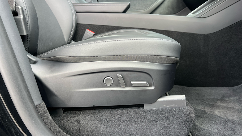 Tesla Model Y 62.5Kwh Standard Rwd Grey #34
