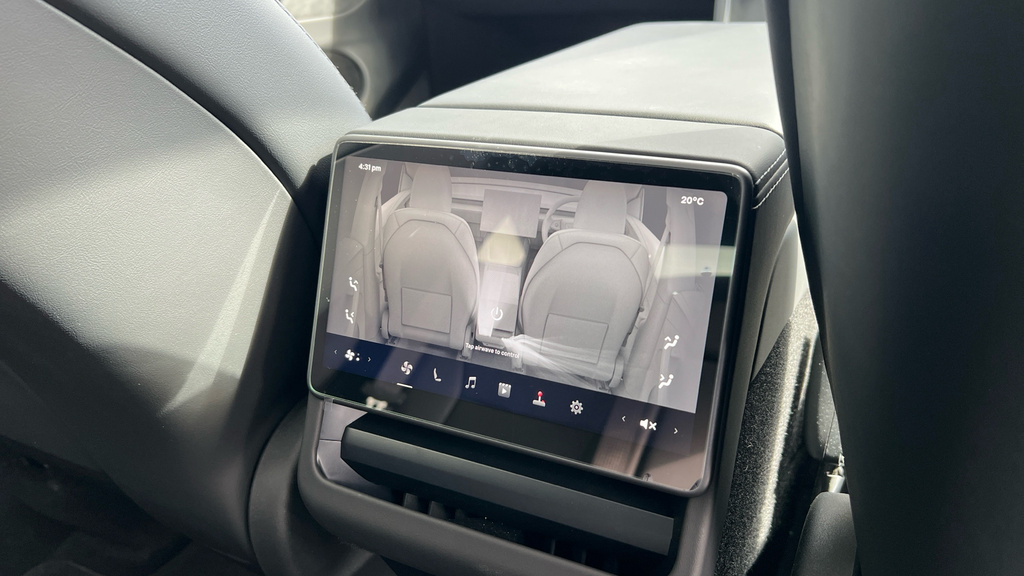 Tesla Model Y 62.5Kwh Standard Rwd Grey #35