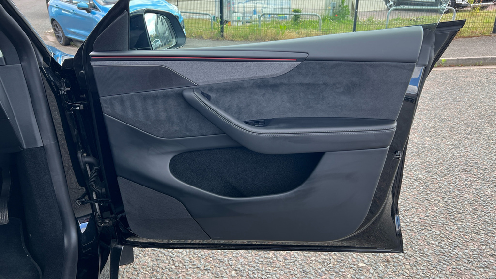 Tesla Model Y 62.5Kwh Standard Rwd Grey #32