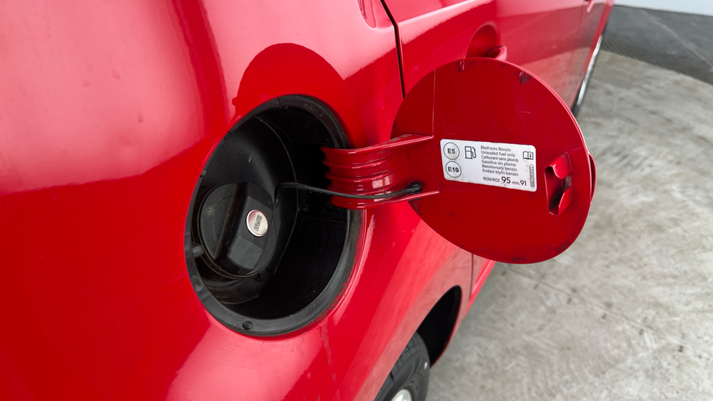 Volkswagen Up Up 2016 1.0 60Ps Beats Red #23