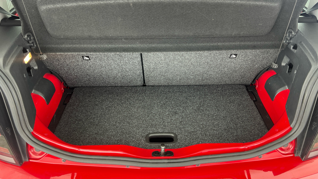 Volkswagen Up Up 2016 1.0 60Ps Beats Red #18