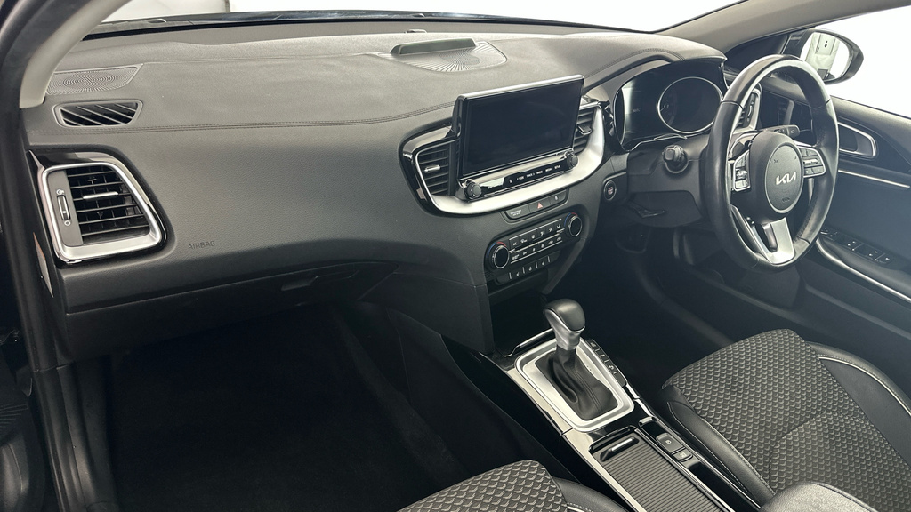 Kia Xceed 1.0T Gdi Isg 2 White #13
