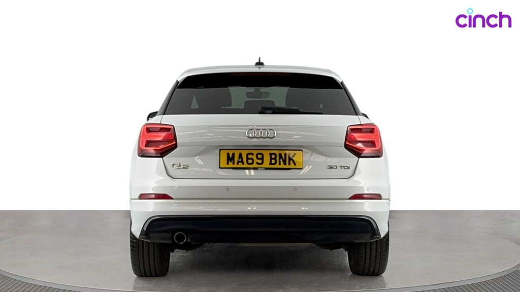 Audi Q2 Tdi Sport Silver #4
