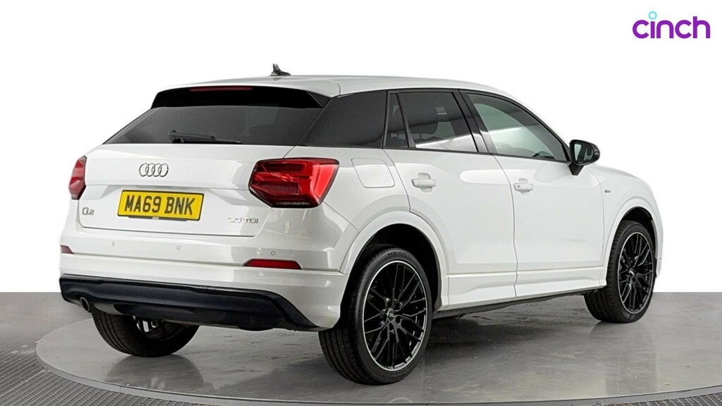 Audi Q2 Tdi Sport Silver #3