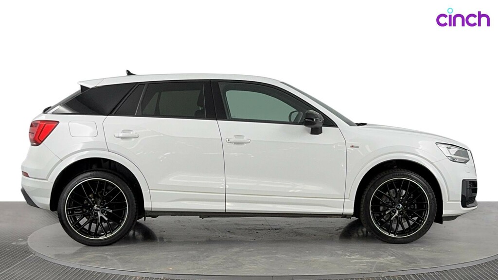 Audi Q2 Tdi Sport Silver #2