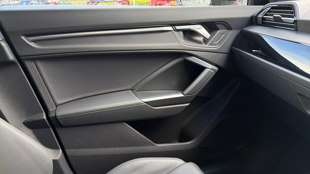 Audi Q3 35 Tfsi S Line S Tronic Leather White #51