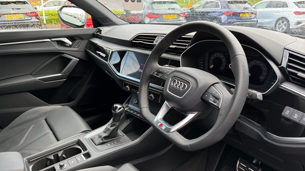 Audi Q3 35 Tfsi S Line S Tronic Leather White #9