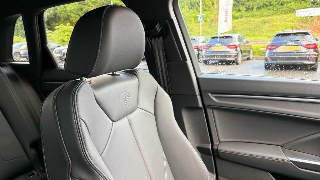 Audi Q3 35 Tfsi S Line S Tronic Leather White #52