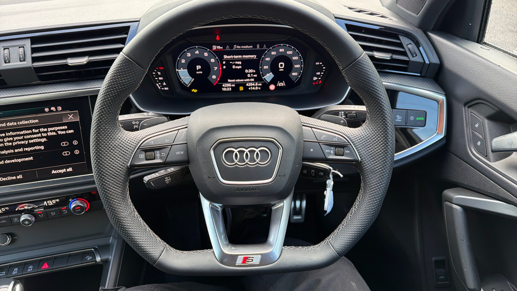 Audi Q3 35 Tfsi S Line S Tronic Leather White #46