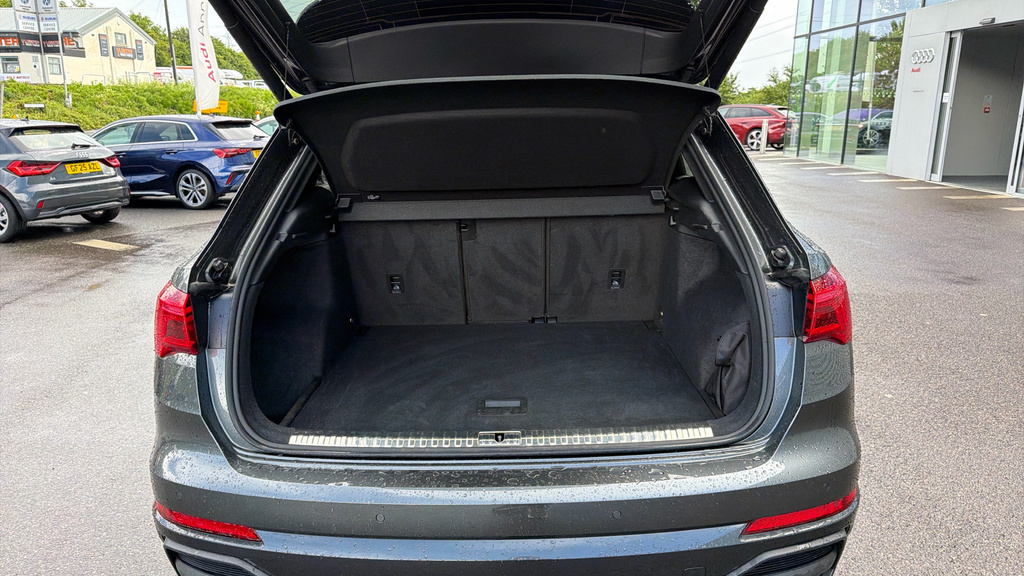 Audi Q3 35 Tfsi S Line S Tronic Leather White #18