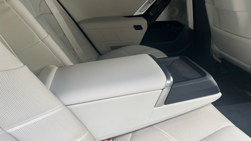 BMW i7 I7 Edrive50 Excellence Grey #36