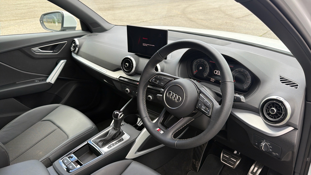Audi Q2 Q2 35 Tfsi Black Edition S Tronic Blue #9