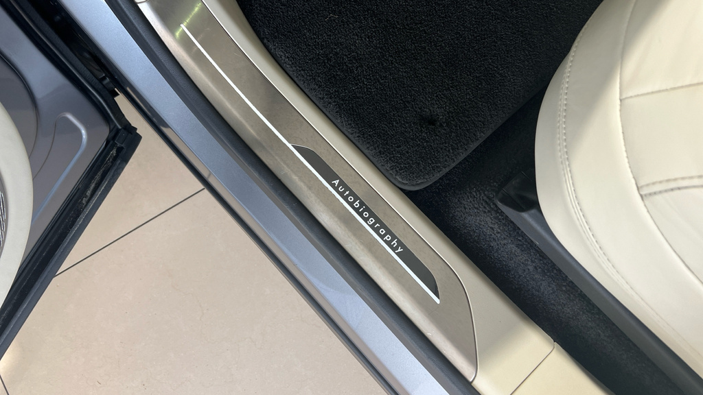 Land Rover Range Rover 3.0 D300 Hse White #48