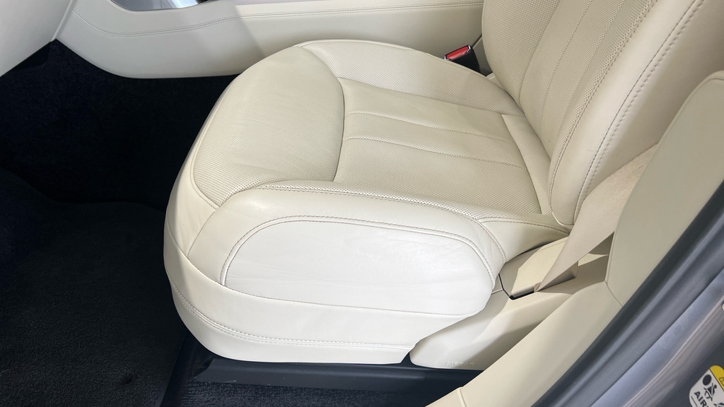 Land Rover Range Rover 3.0 D300 Hse White #43
