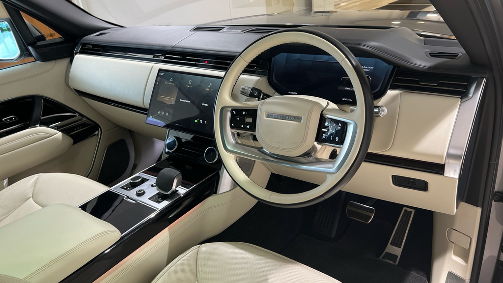 Land Rover Range Rover 3.0 D300 Hse White #9