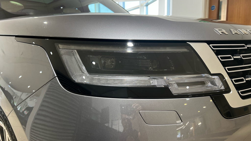 Land Rover Range Rover 3.0 D300 Hse White #26