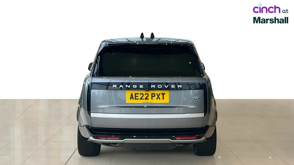 Land Rover Range Rover 3.0 D300 Hse White #4