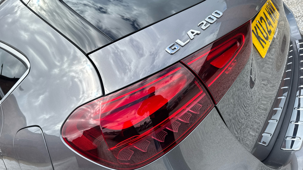 Mercedes-Benz GLA Class Gla 200 Amg Line Executive Grey #6