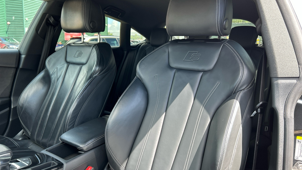 Audi A5 Audi A5 S5 Black Edition Red #27