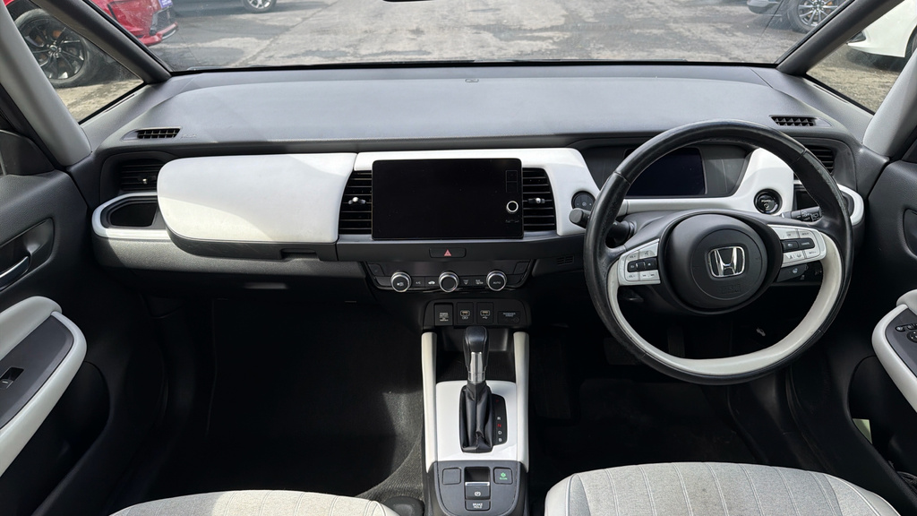 Honda Jazz Ex White #10