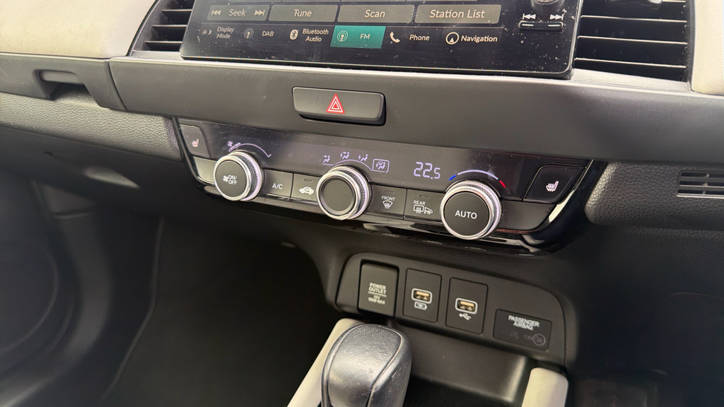 Honda Jazz Ex White #33