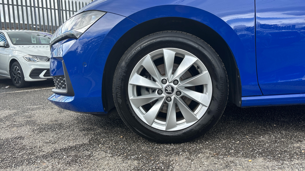 Skoda Superb 1.5 Tsi E-tec Se Technology Dsg Red #19