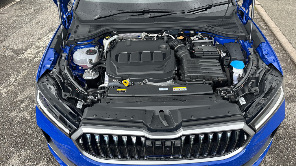 Skoda Superb 1.5 Tsi E-tec Se Technology Dsg Red #16