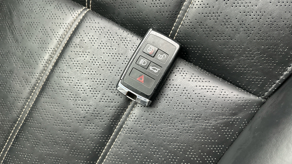 Land Rover Range Rover Velar 2L Null Red #30