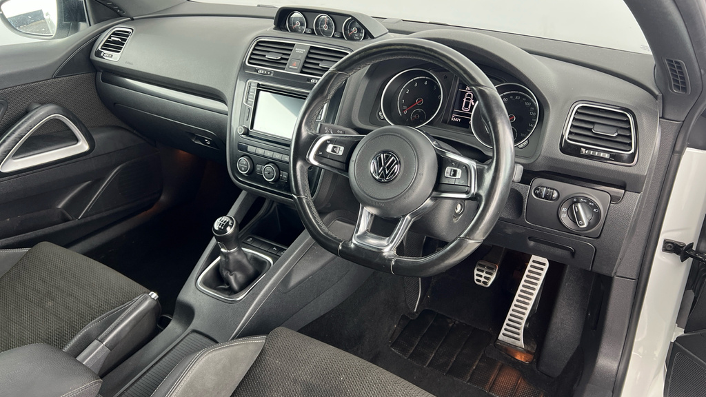 Volkswagen Scirocco 1.4 Tsi Bluemotion Tech Gt Purple #9