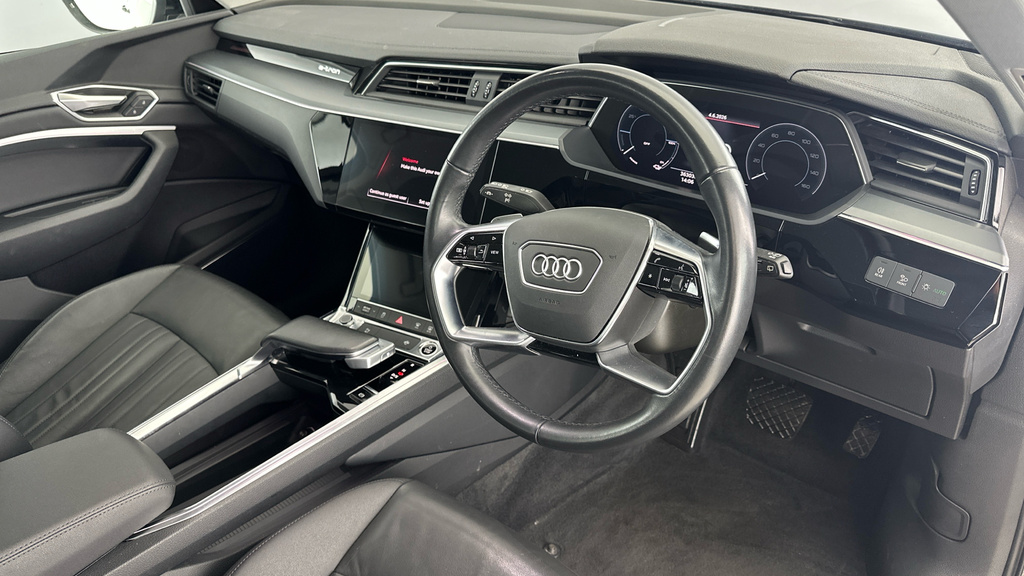 Audi E-tron 300Kw 55 Quattro 95Kwh Technik 22Kwch  #9