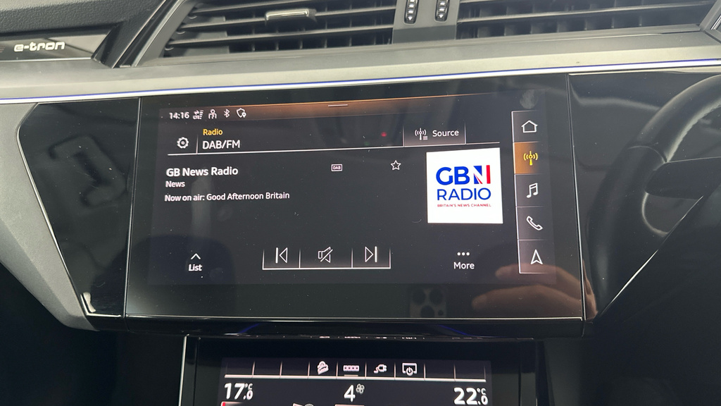 Audi E-tron 300Kw 55 Quattro 95Kwh Technik 22Kwch  #22