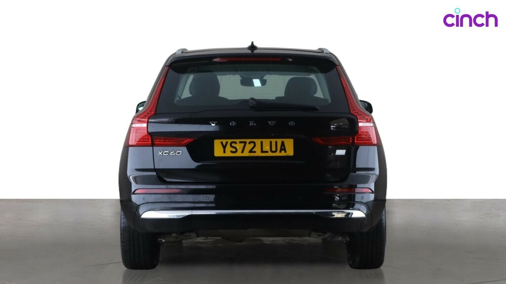 Volvo XC60 2.0 B5p Plus Dark Awd Geartronic Black #4