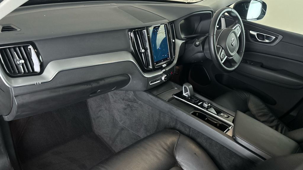 Volvo XC60 2.0 B5p Plus Dark Awd Geartronic Black #10