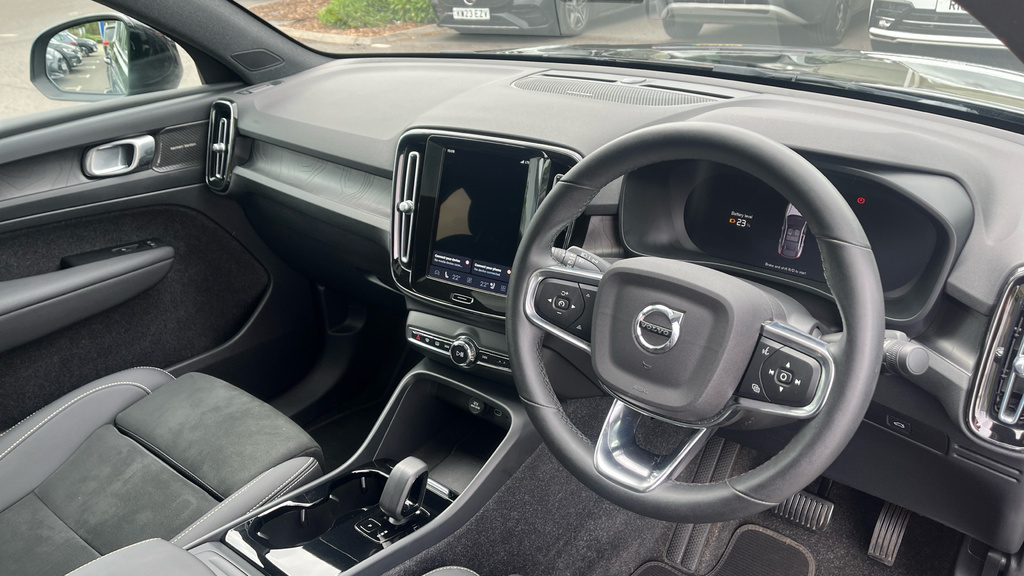 Volvo C40 Core Blue #9