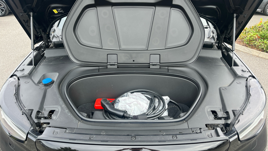 Volvo C40 Core Blue #16