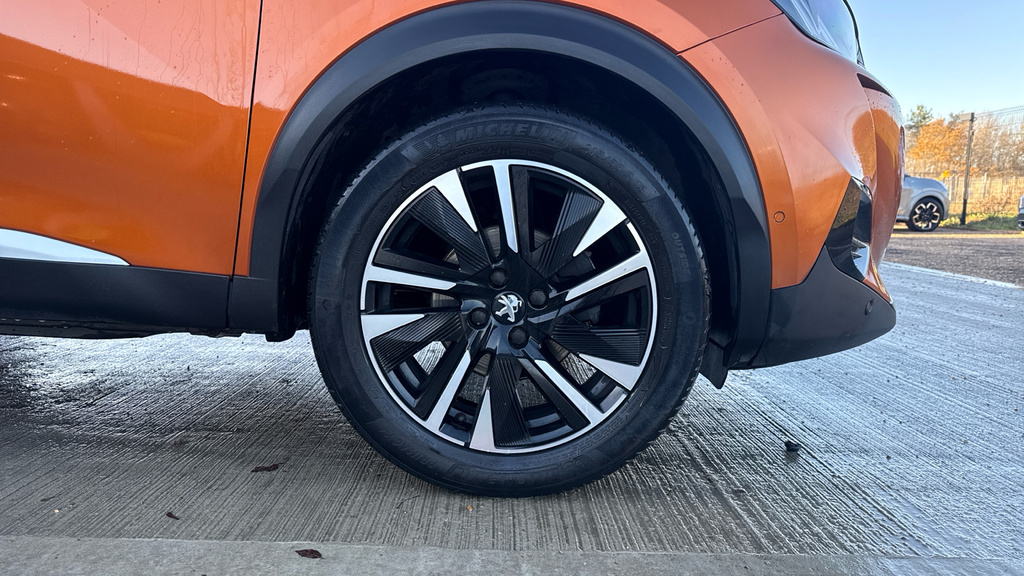 Peugeot 2008 1.2L Active Premium Black #20
