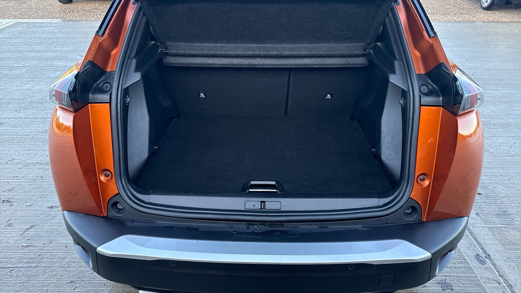Peugeot 2008 1.2L Active Premium Black #15