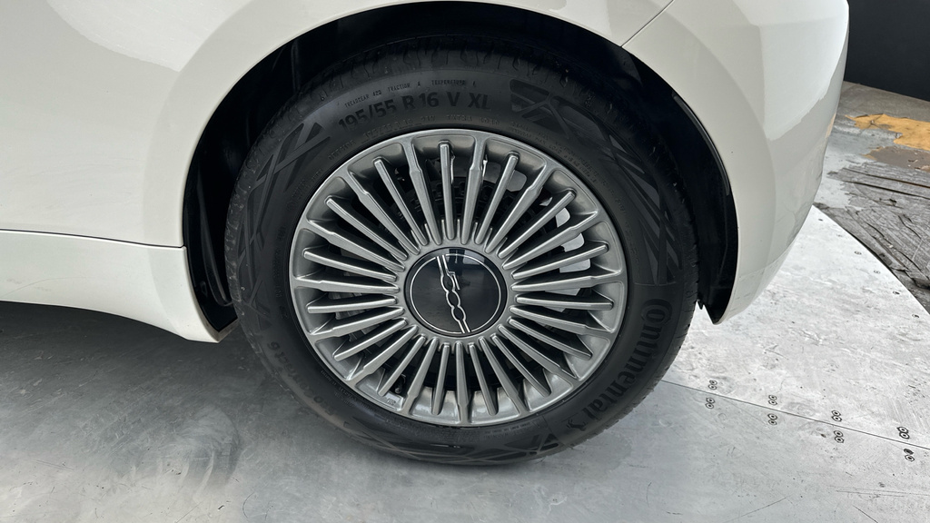 Fiat 500E 500E La Prima Black #23