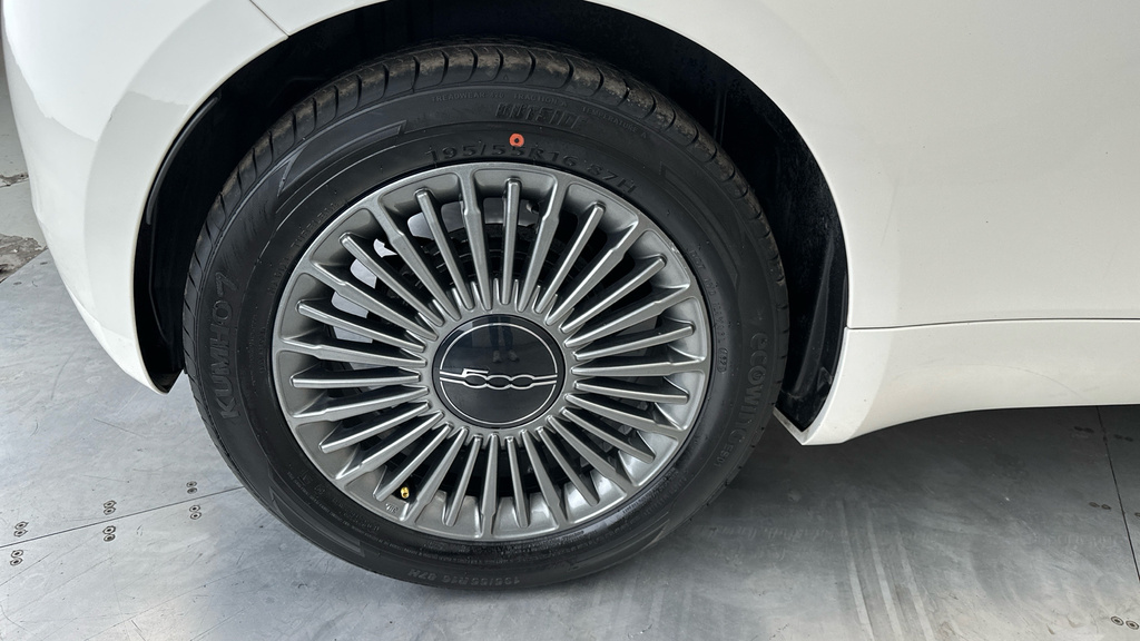 Fiat 500E 500E La Prima Black #24