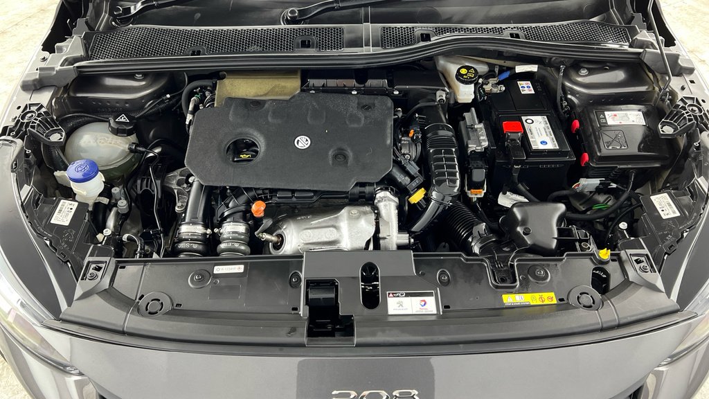 Peugeot 208 1.2 Puretech Active Premium 2022 Yellow #21